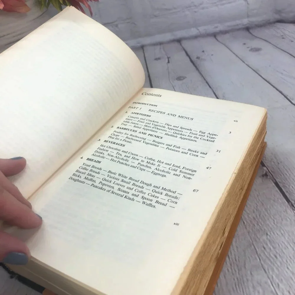 vintage amy vanderbilt's complete cookbook 1961